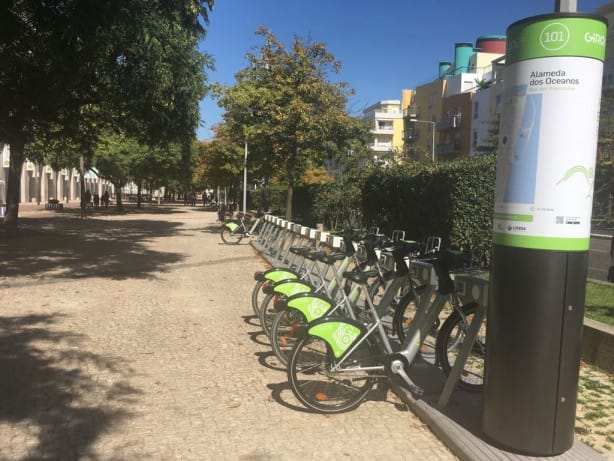 El primer servicio público de alquiler de bicicletas, el Gira, comenzó el pasado octubre.