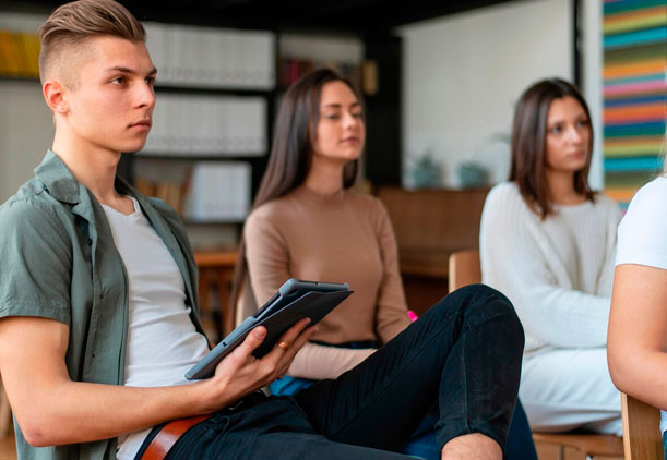 Foro de Diálogo Intergeneracional sobre adolescencia